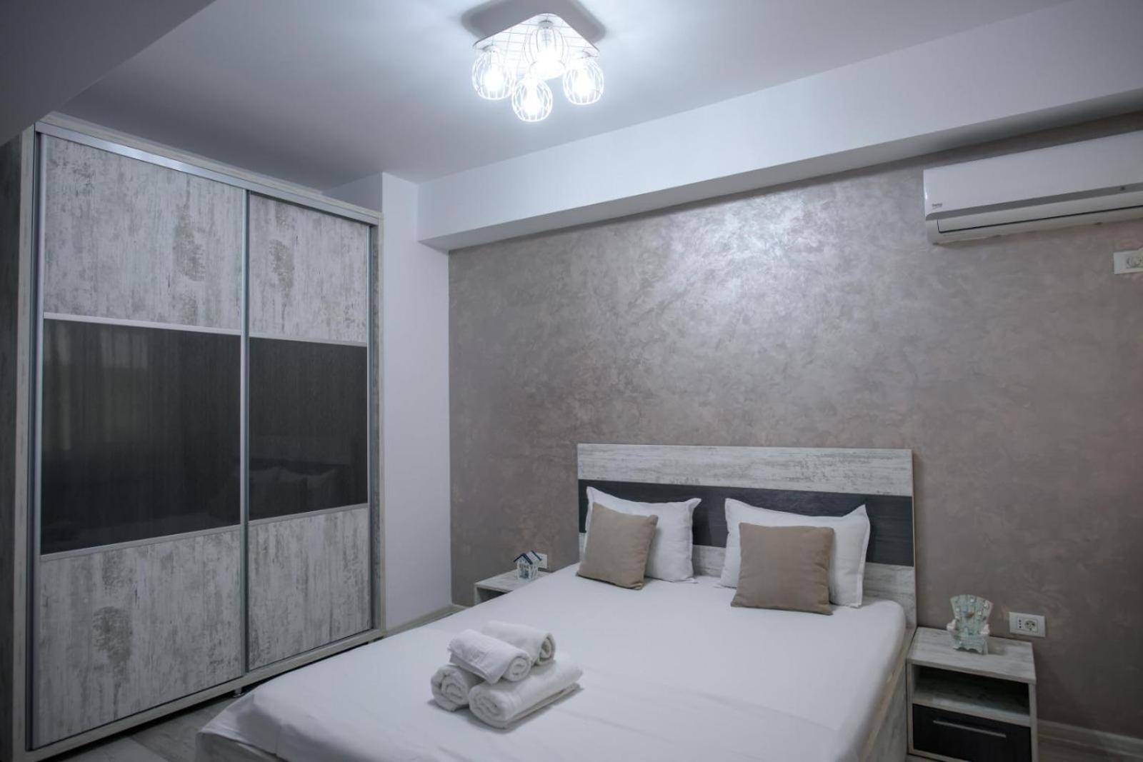 Sophia 2 & Moonlight Hotel 3*
